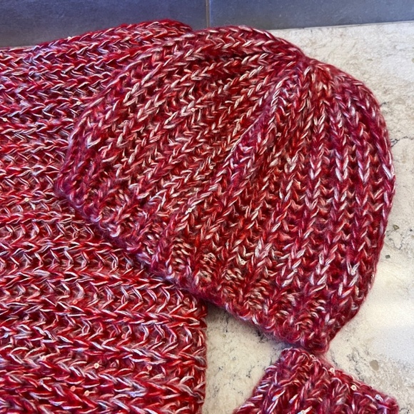 New red & white Curations  Caravan  scarf beenie mitten bundle - Picture 2 of 7